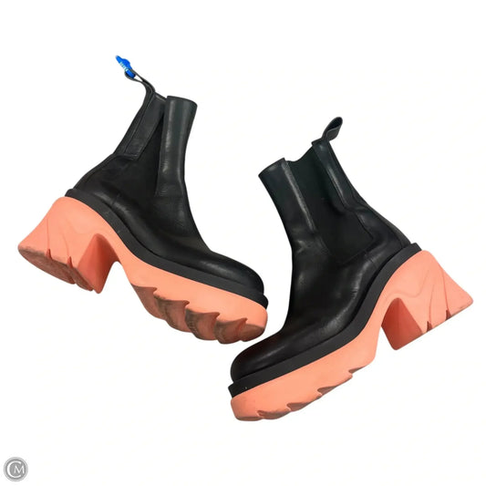 Boots Luxury Designer By Bottega Veneta In Black & Pink, Size: 8.5