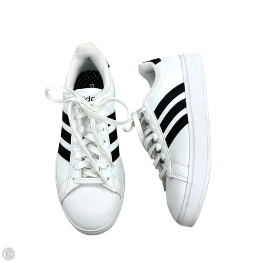 Shoes Sneakers By Adidas In Black & White, Size: 6.5