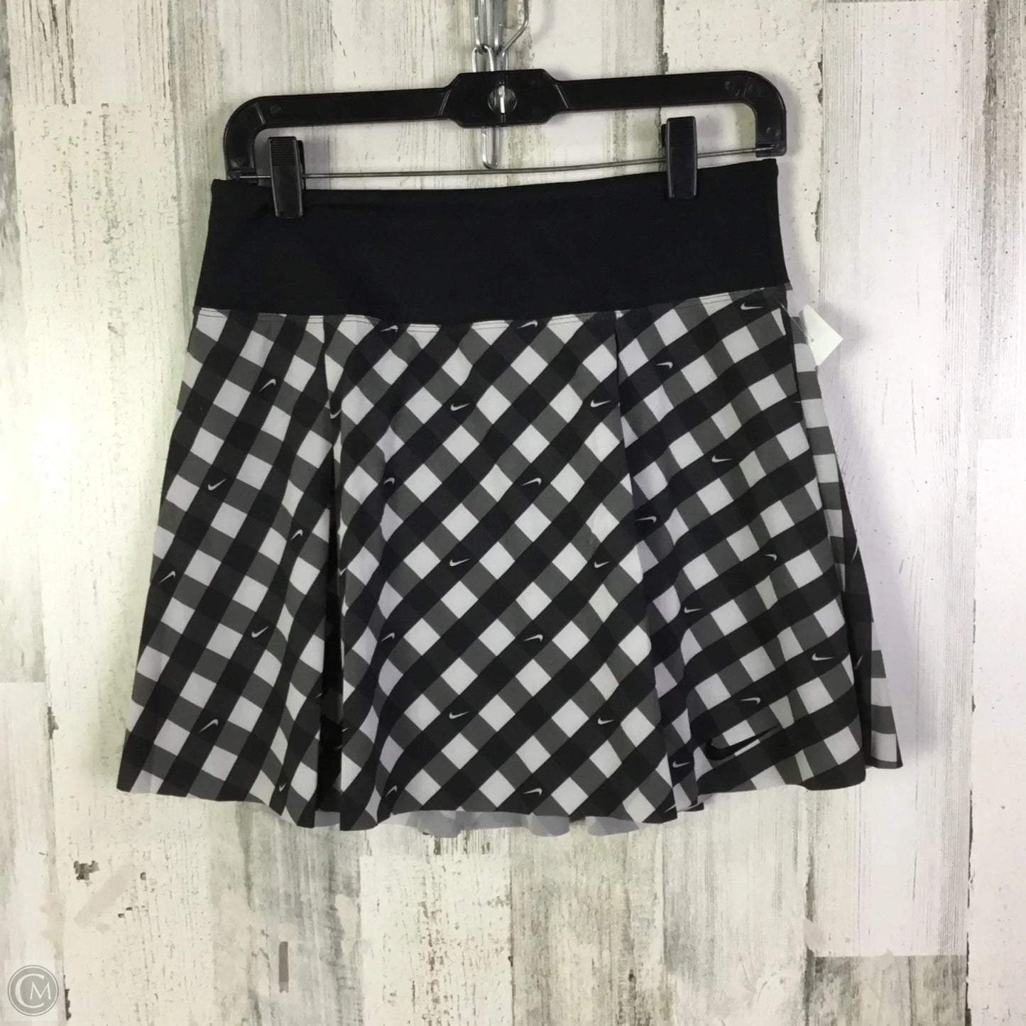 Athletic Skort By Nike Apparel In Black & Grey, Size: M
