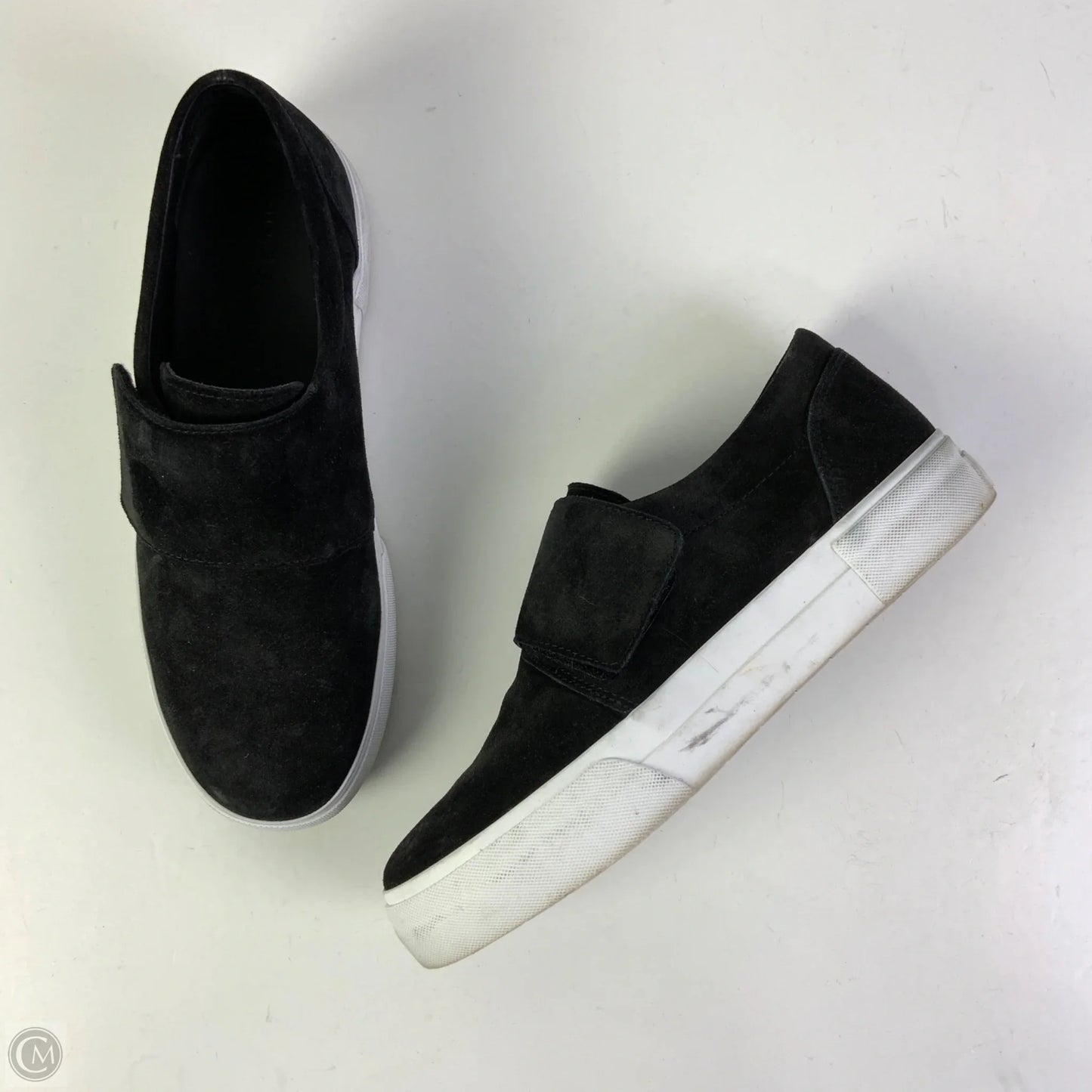 Shoes Flats By Vince In Black, Size: 9