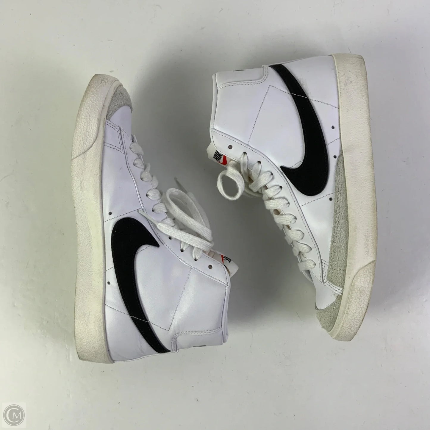 Shoes Sneakers By Nike In White, Size: 8.5