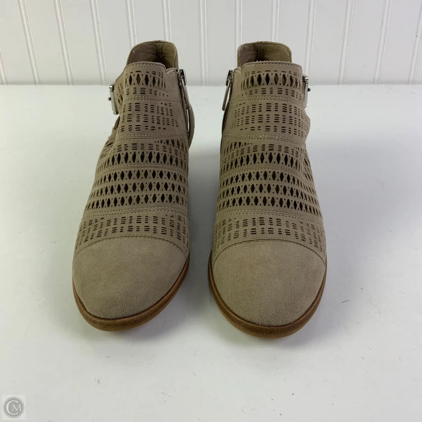 Boots Ankle Flats By Vince Camuto In Tan, Size: 6.5