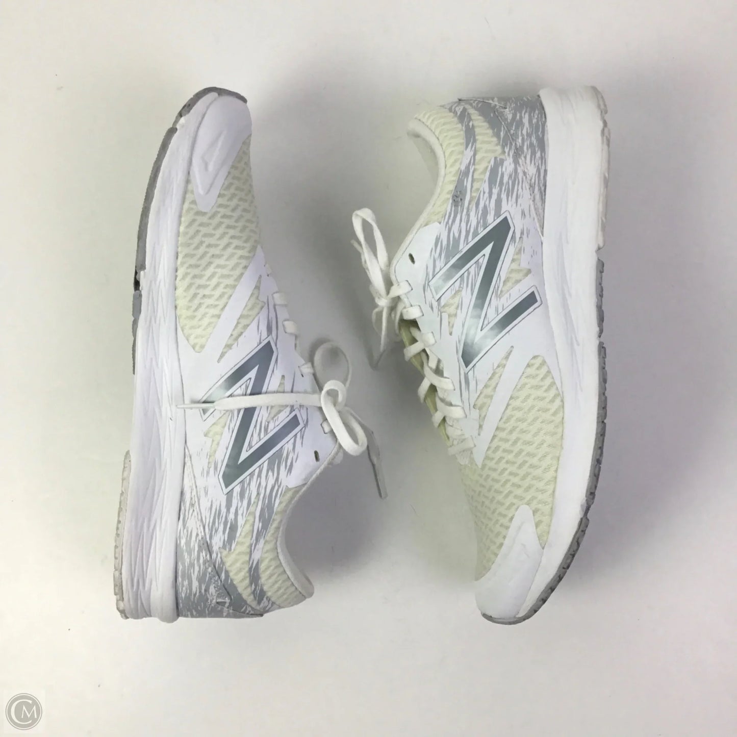 Shoes Athletic By New Balance In White, Size: 9.5