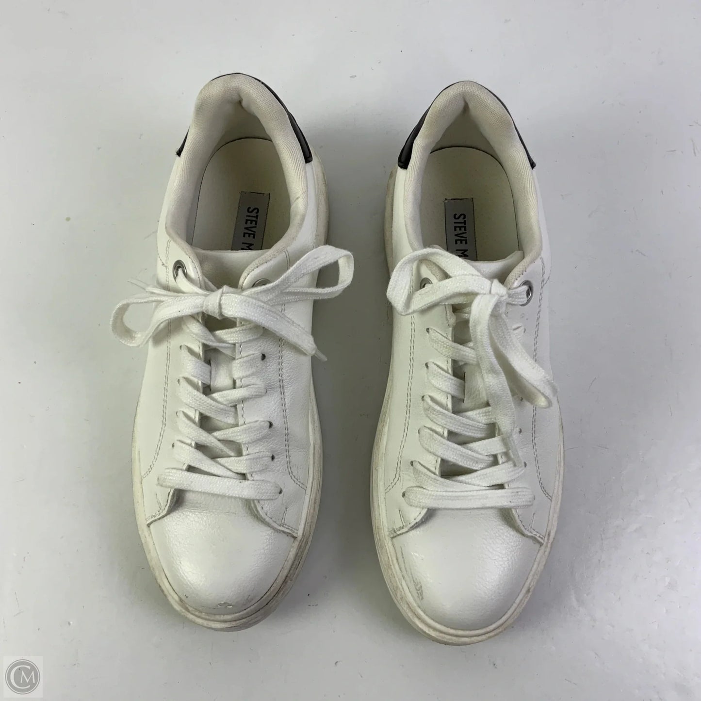 Shoes Sneakers By Steve Madden In White, Size: 9