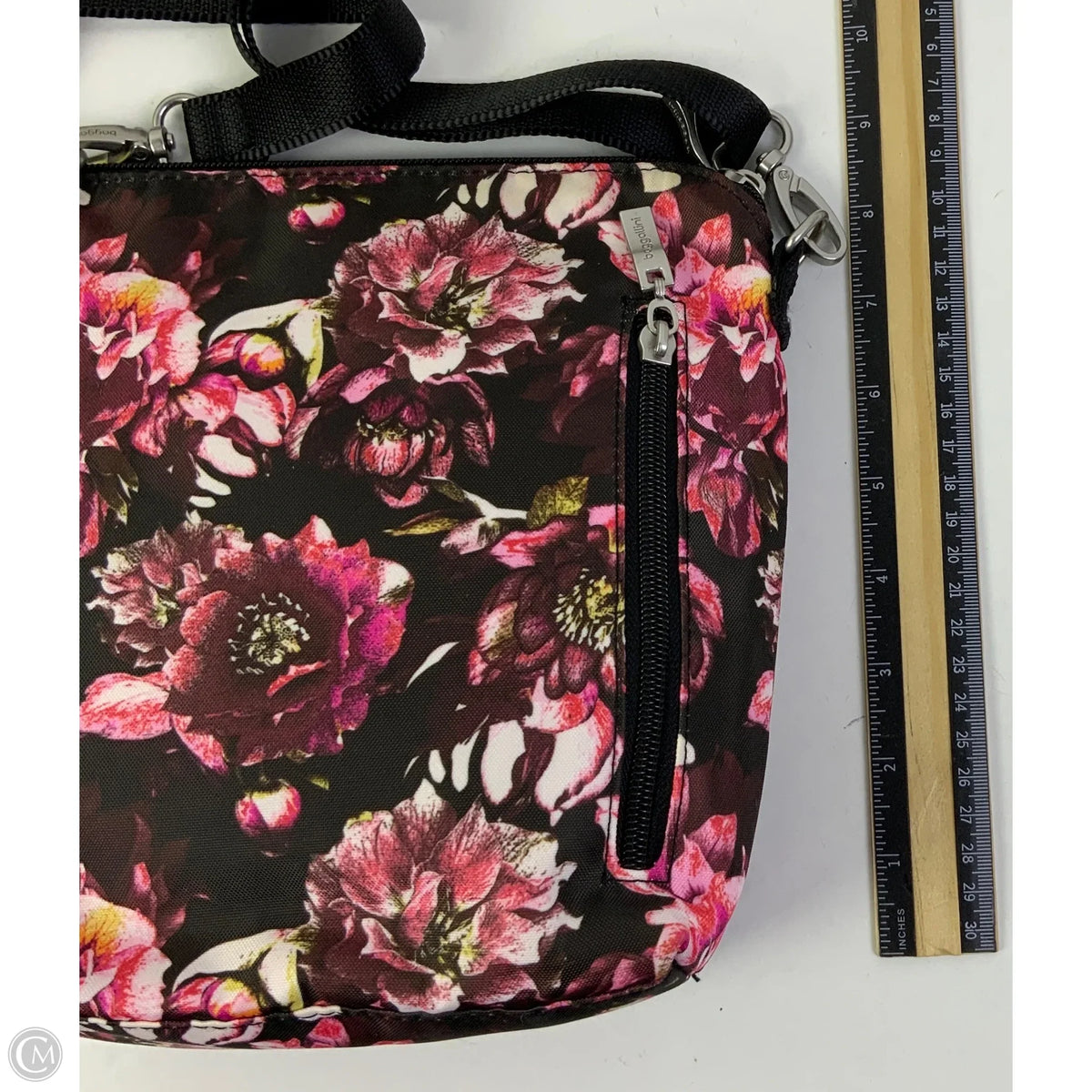 Crossbody By Baggallini, Size: Medium