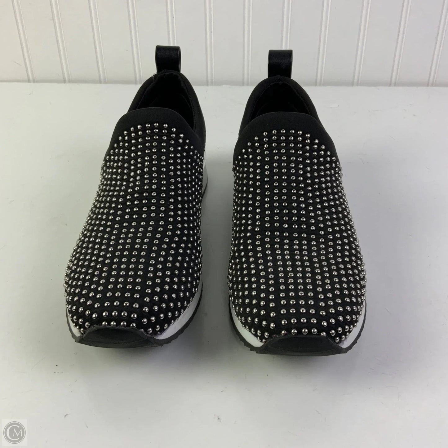 Shoes Sneakers By Dkny In Black & Silver, Size: 8