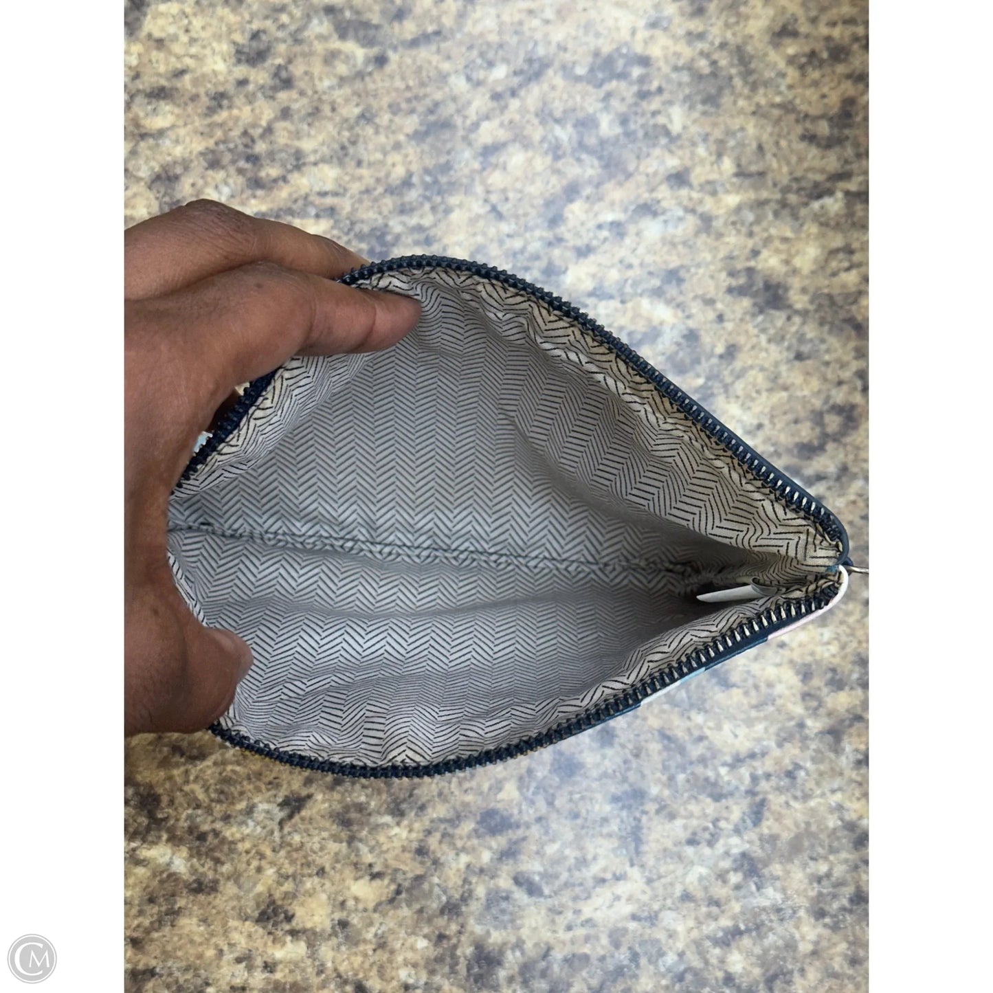 Wallet By Clothes Mentor, Size: Medium