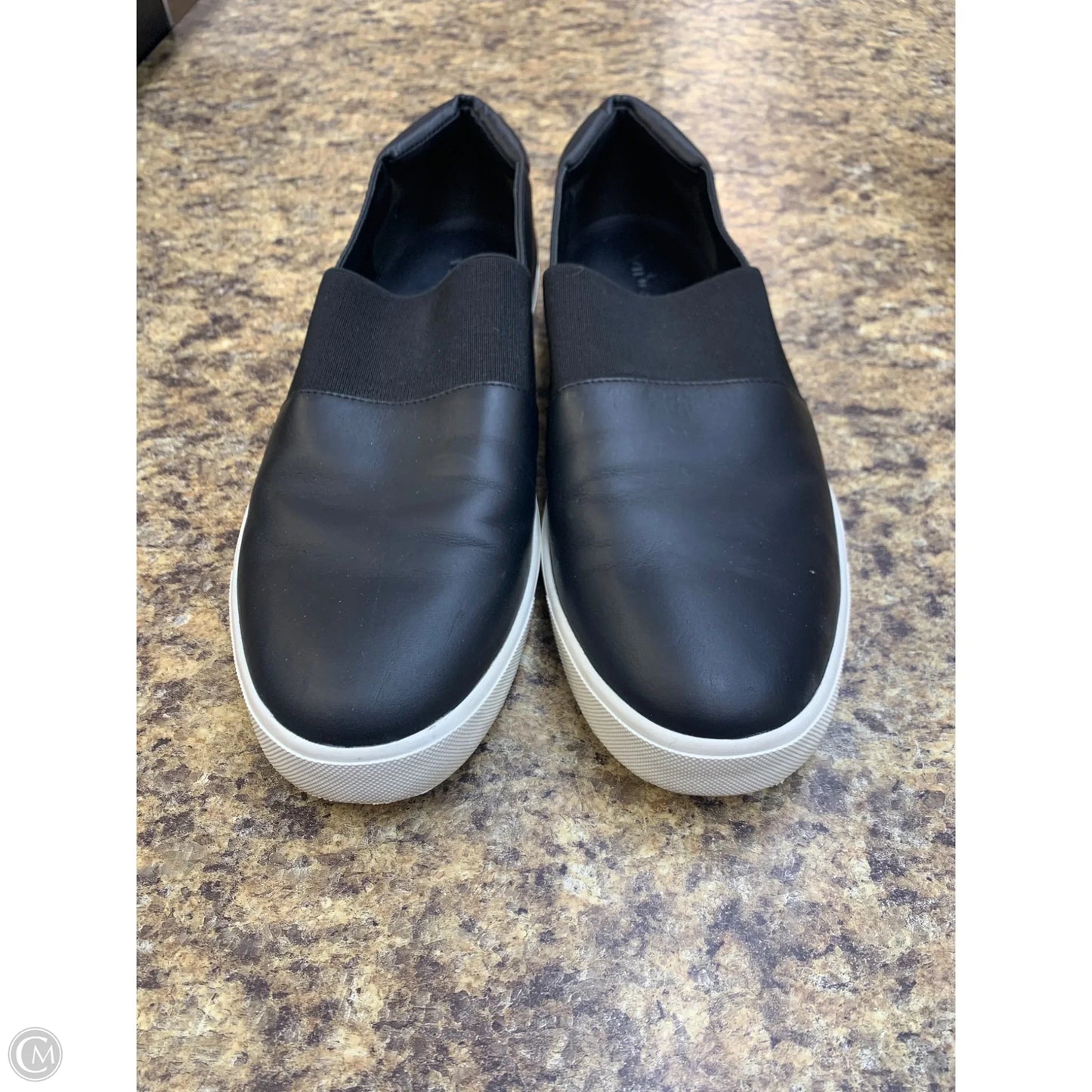 Shoes Flats By Vince In Black, Size: 10