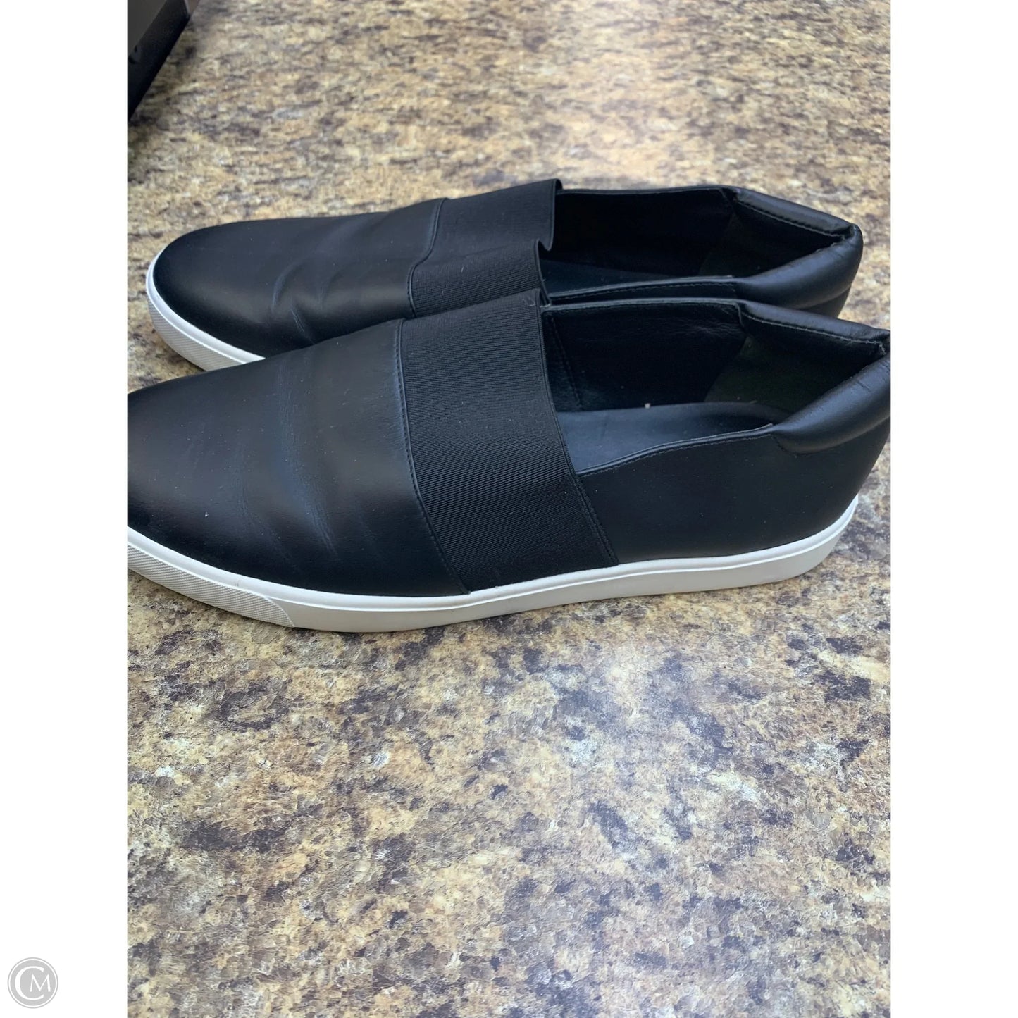 Shoes Flats By Vince In Black, Size: 10