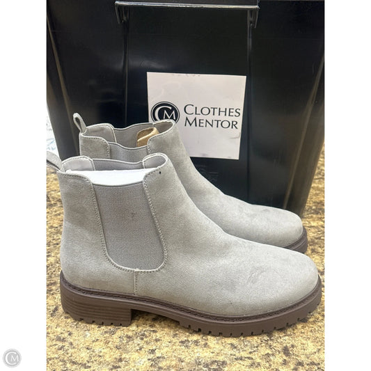 Boots Ankle Flats By Just Fab In Grey, Size: 10