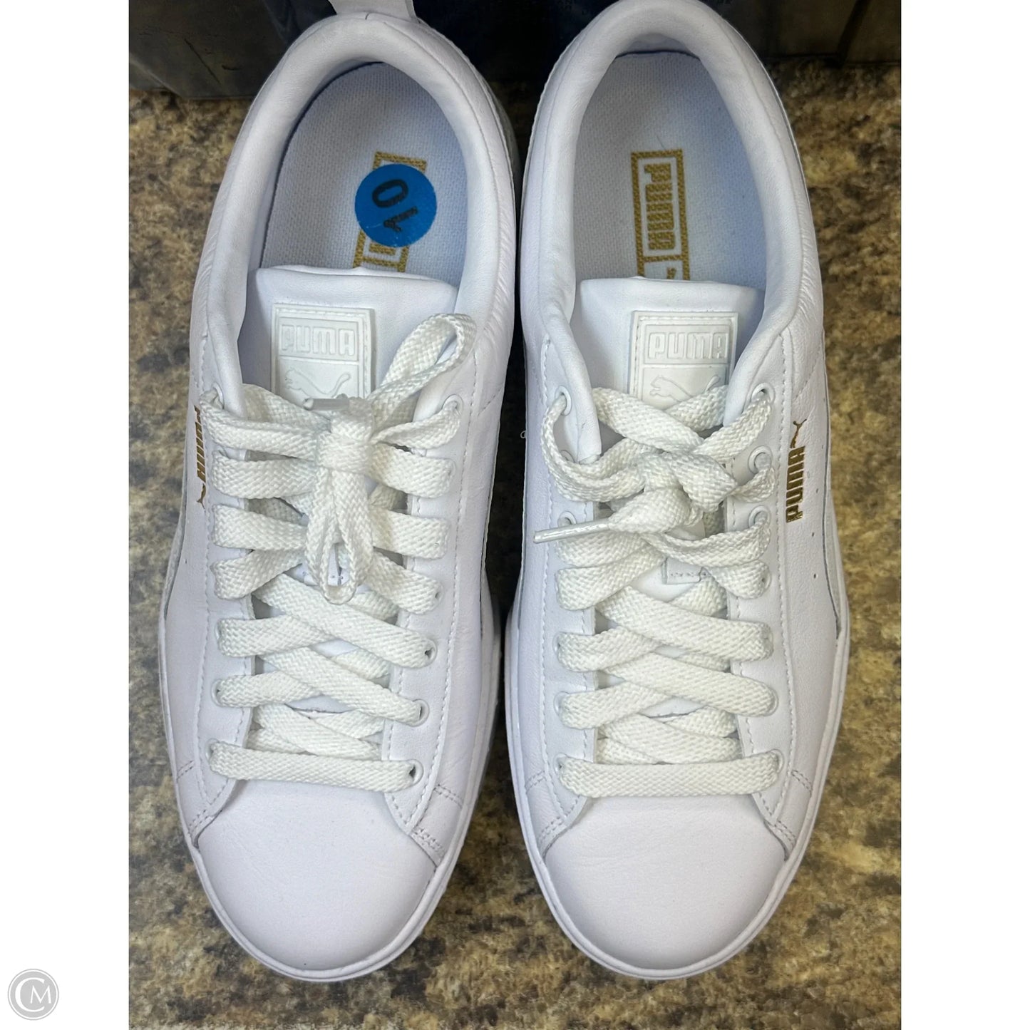 Shoes Athletic By Puma In White, Size: 10