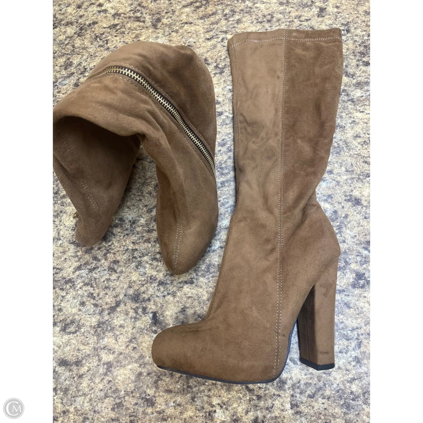 Boots Knee Heels By Clothes Mentor In Beige, Size: 7.5