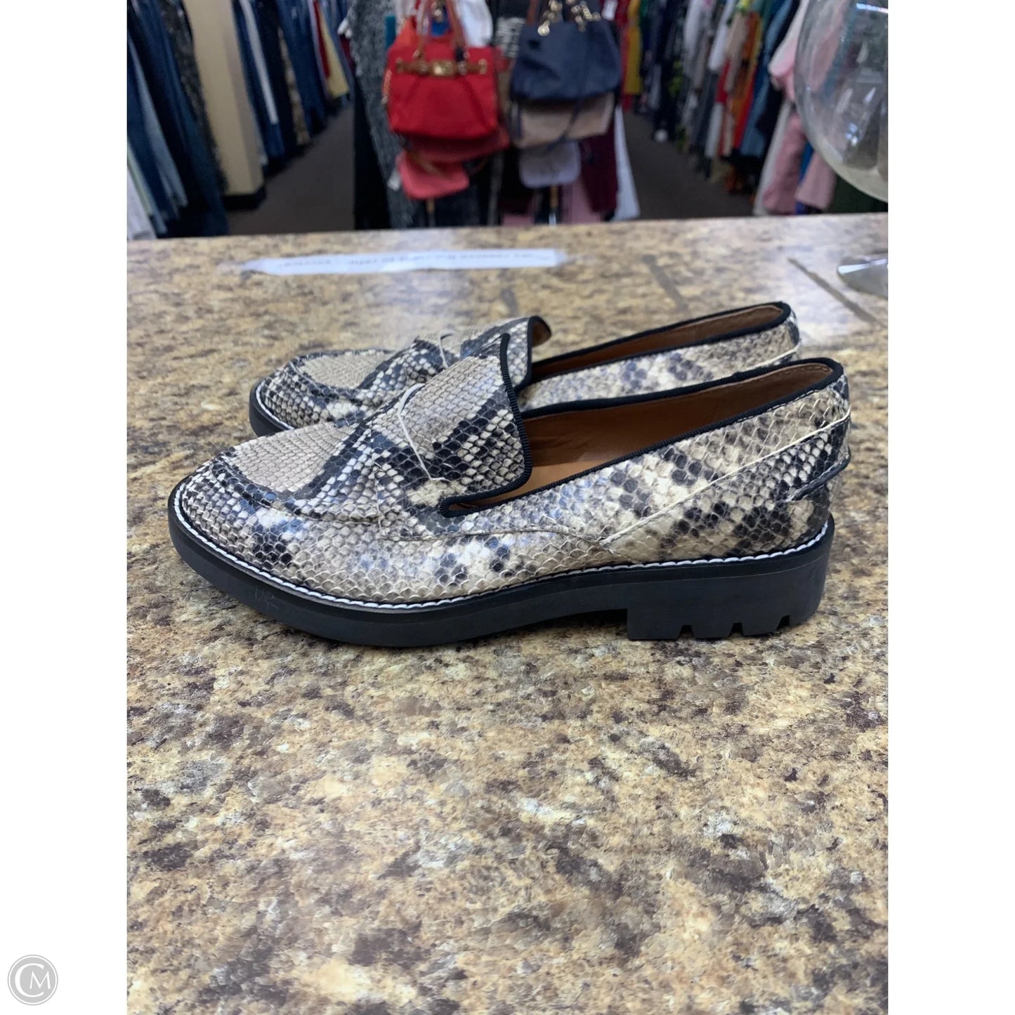 Shoes Flats By Cmf In Snakeskin Print, Size: 6