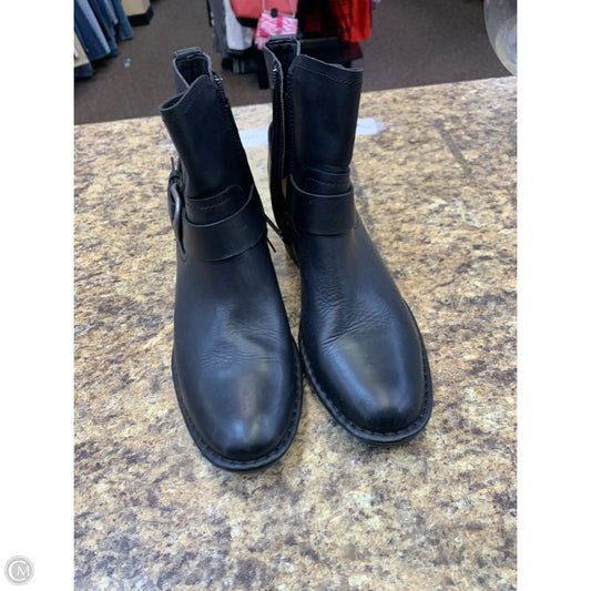 Boots Designer By Ugg In Black, Size: 7