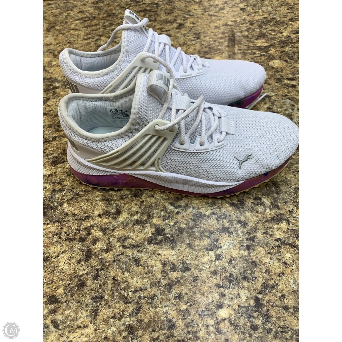 Shoes Athletic By Puma In White, Size: 7