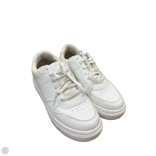 Shoes Sneakers By Dr Scholls In White, Size: 11