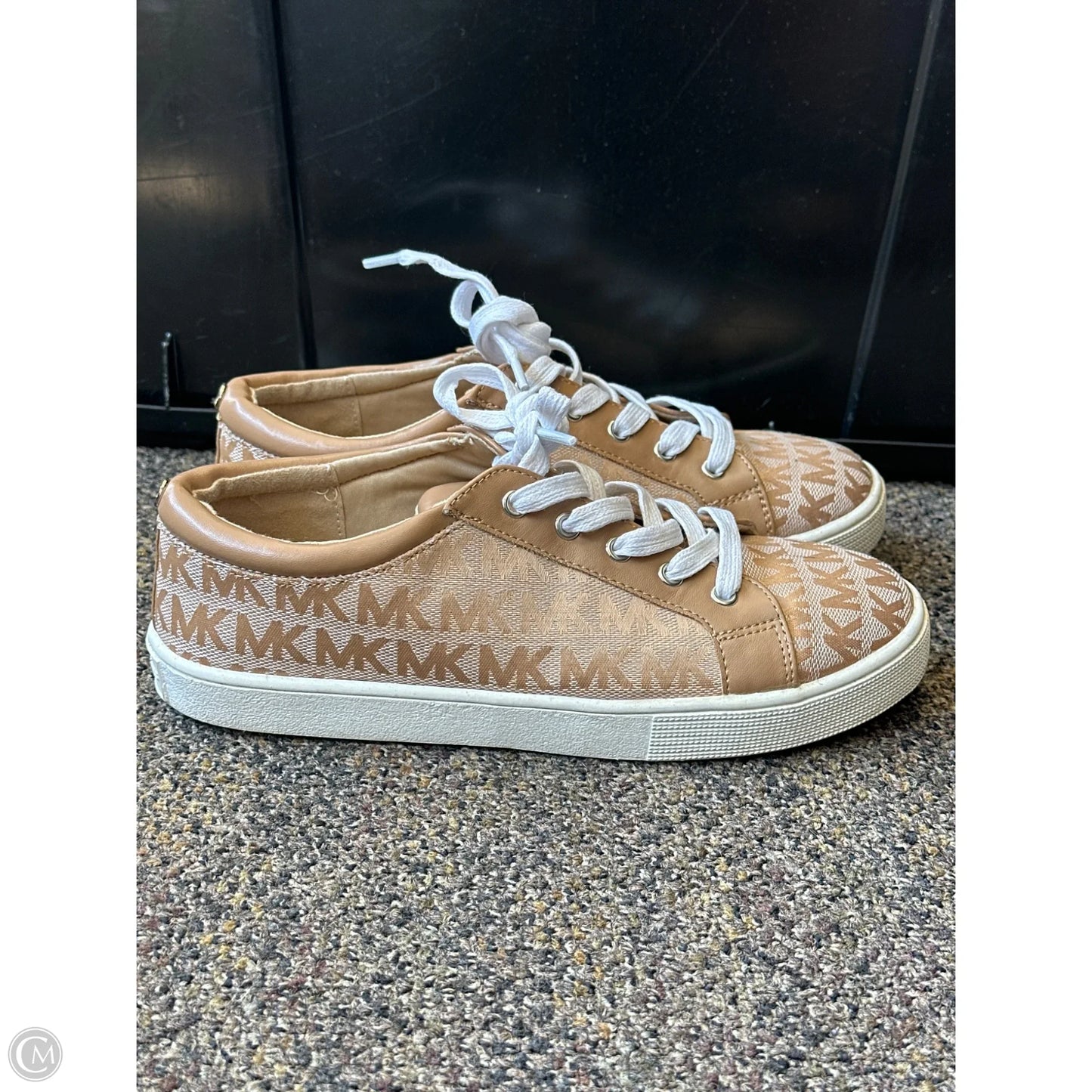 Shoes Designer By Michael Kors In Gold, Size: 5