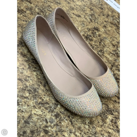 Shoes Flats By Bakers Shoes In Beige, Size: 10