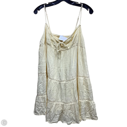 Dress Casual Short By Garage In Yellow, Size: L