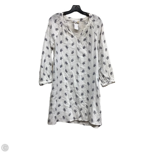 Dress Casual Short By C And C In White, Size: S