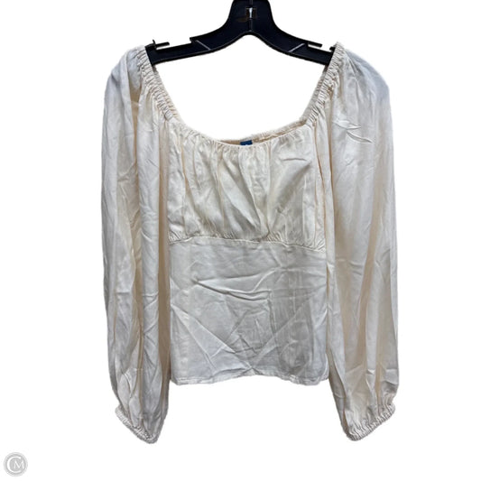 Top Long Sleeve By Old Navy In Tan, Size: S