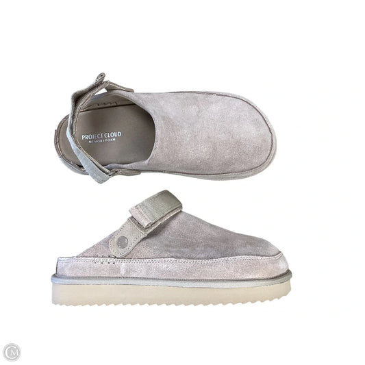 Shoes Flats By Clothes Mentor In Brown, Size: 7