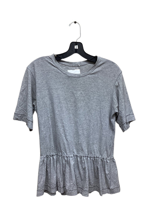 Top Short Sleeve By Lululemon In Grey
