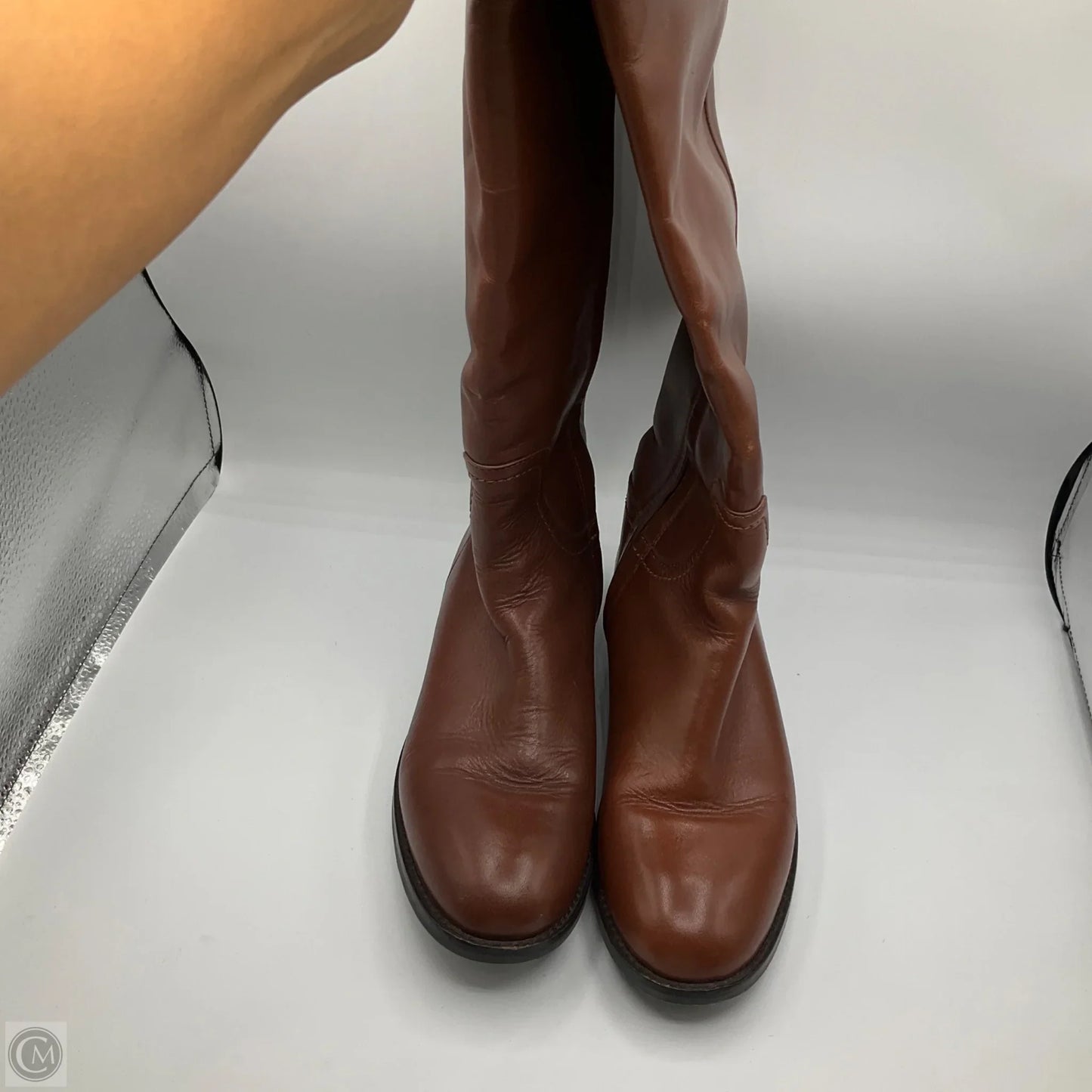 Boots Designer By Tory Burch In Brown, Size: 6