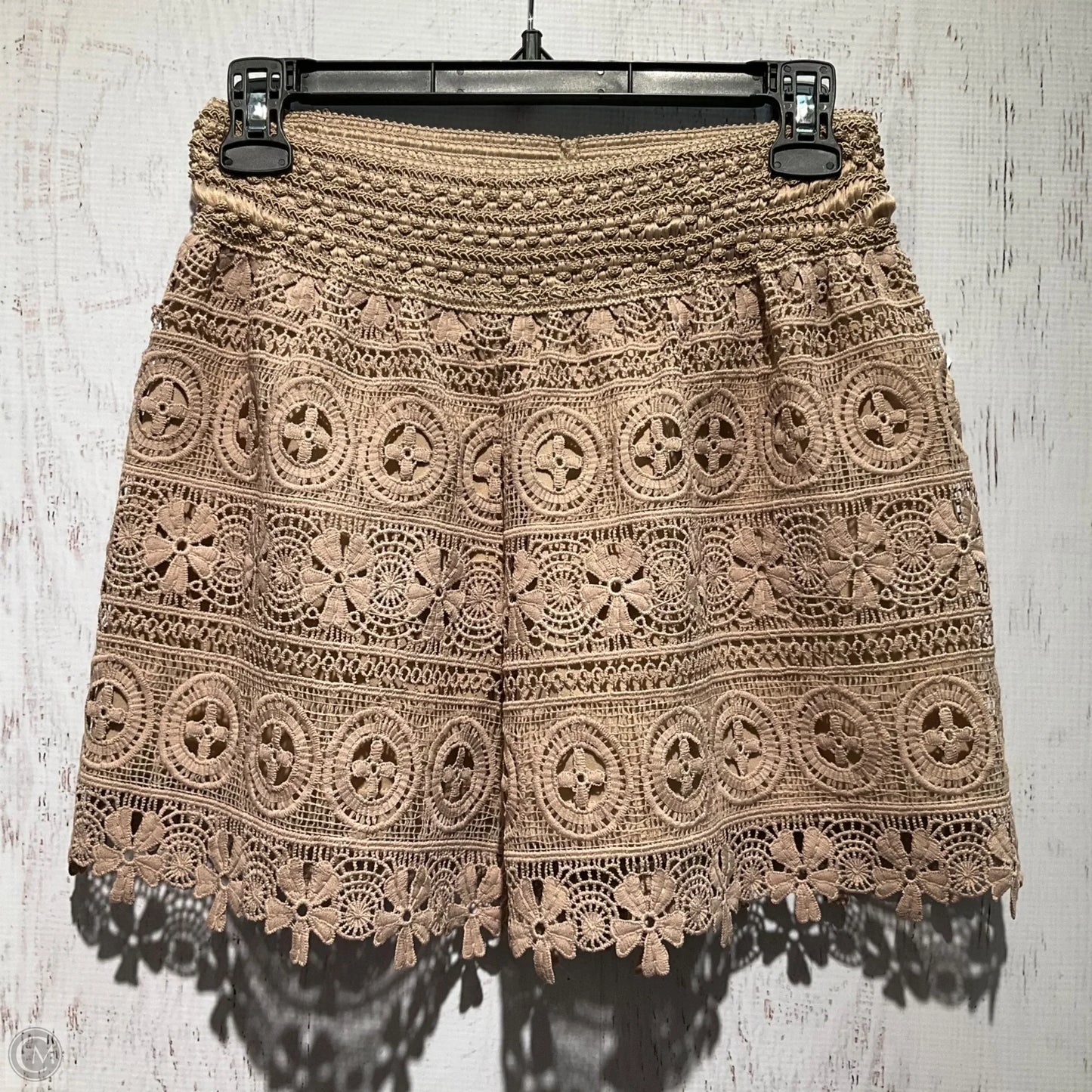 Shorts By Clothes Mentor In Tan, Size: L