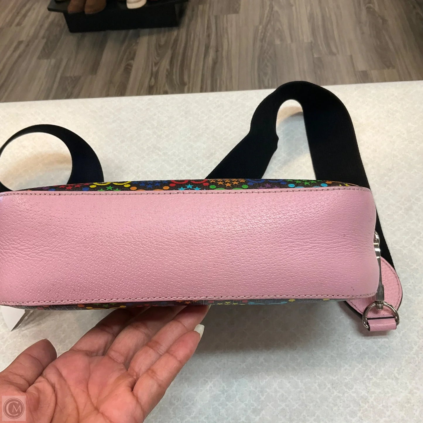 Crossbody Luxury Designer By Gucci, Size: Small