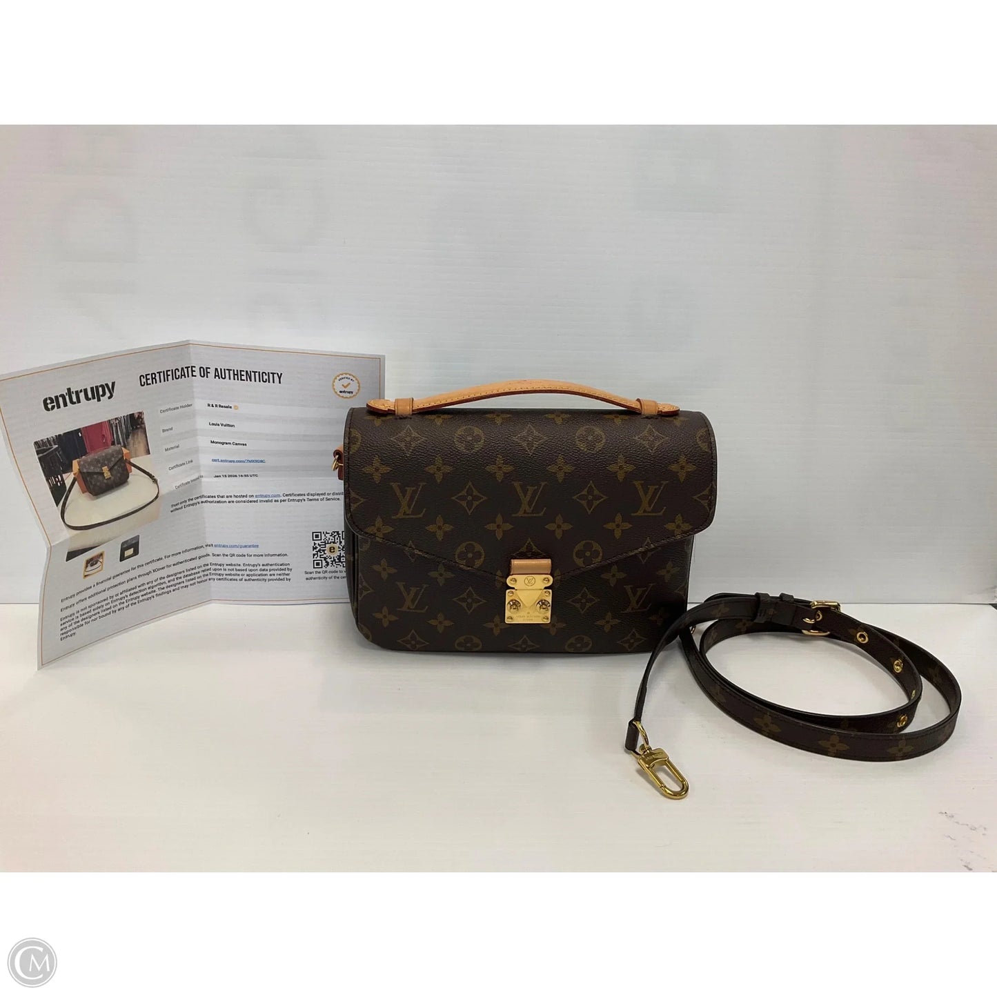 Crossbody Luxury Designer By Louis Vuitton, Size: Small
