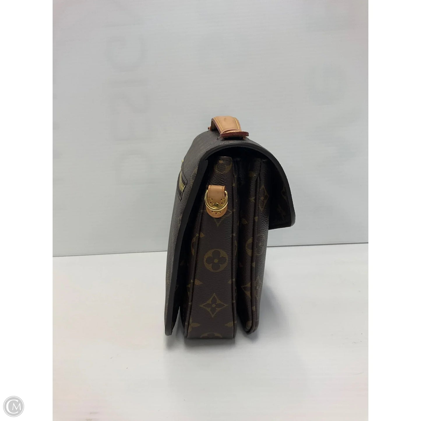 Crossbody Luxury Designer By Louis Vuitton, Size: Small