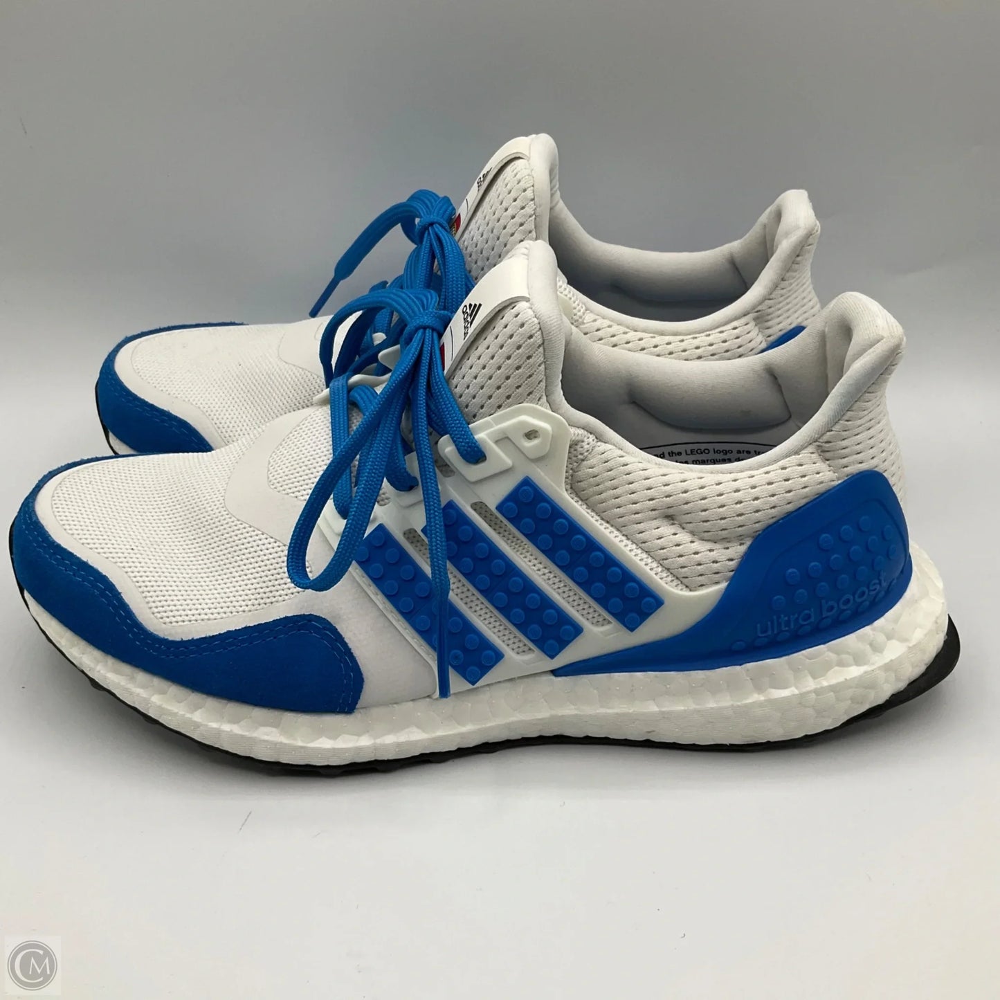Shoes Athletic By Adidas In White, Size: 5