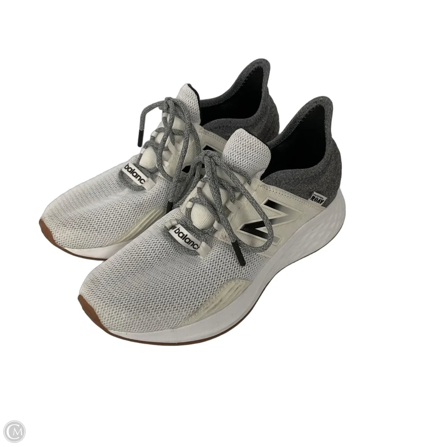 Shoes Athletic By New Balance In Grey & White, Size: 7.5
