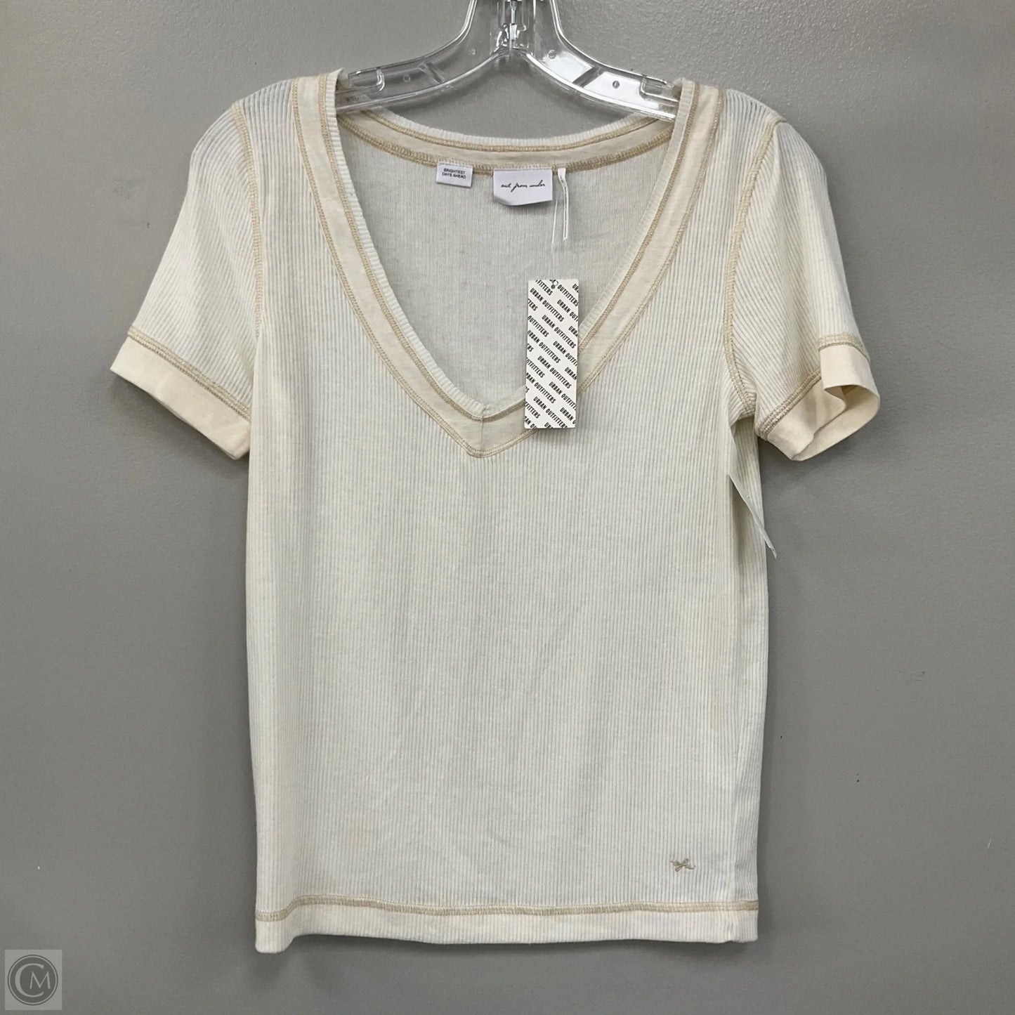 Top Short Sleeve Basic By Urban Outfitters In Cream, Size: L