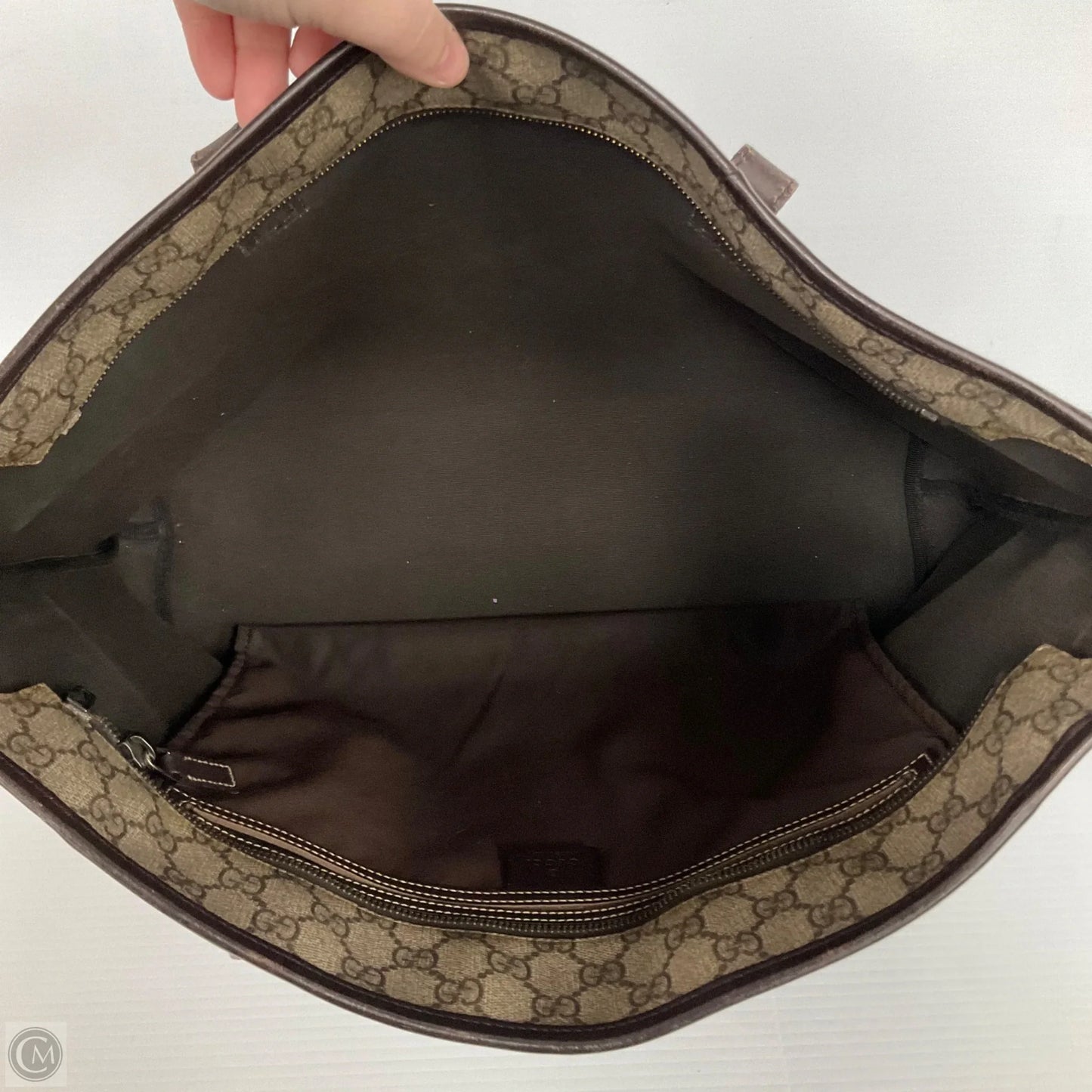 Tote Luxury Designer By Gucci, Size: Medium