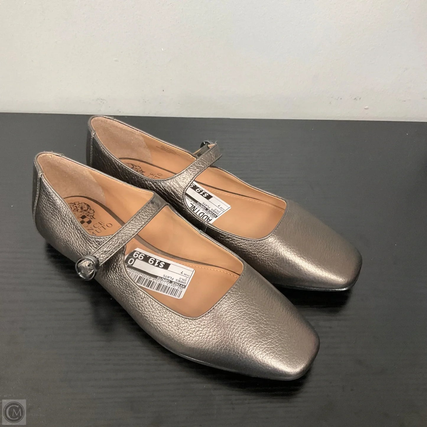 Shoes Flats By Vince Camuto In Gold, Size: 7