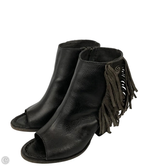 Boots Ankle Heels By Cmb In Black, Size: 7.5