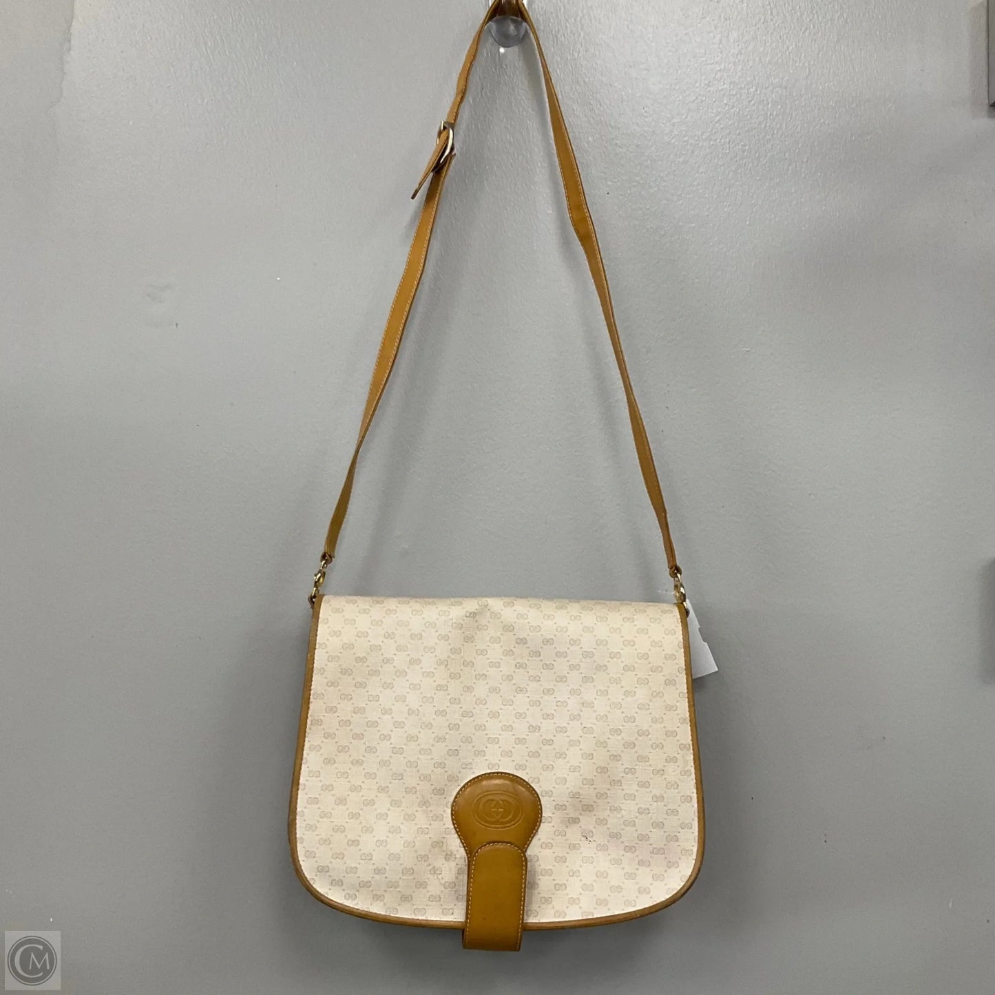 Crossbody Luxury Designer By Gucci, Size: Medium