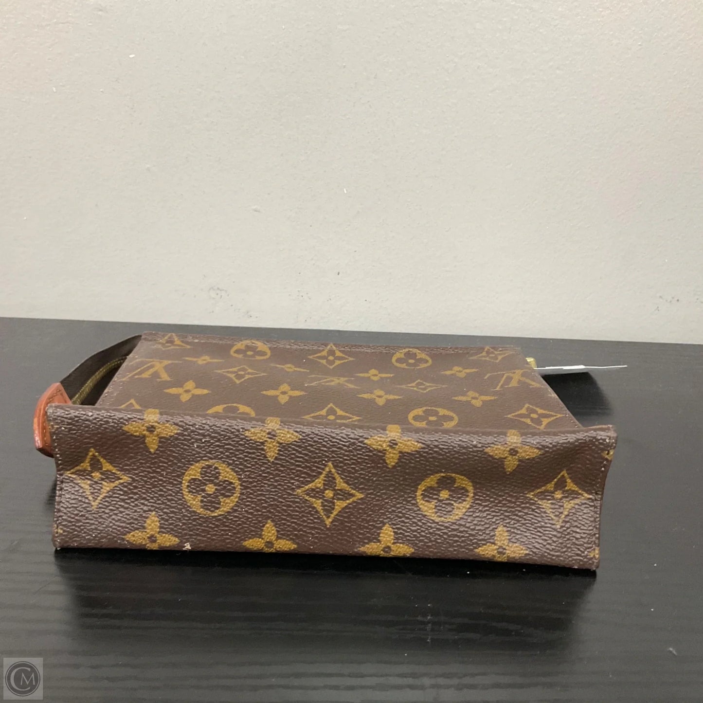 Makeup Bag Luxury Designer By Louis Vuitton, Size: Medium