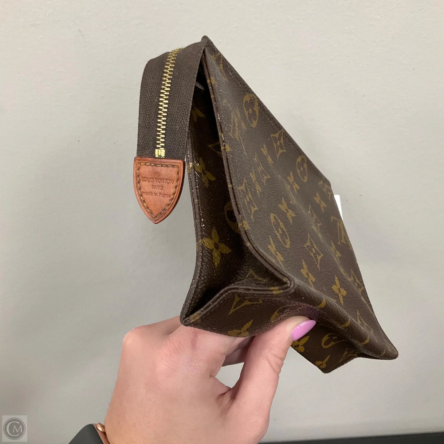 Makeup Bag Luxury Designer By Louis Vuitton, Size: Medium