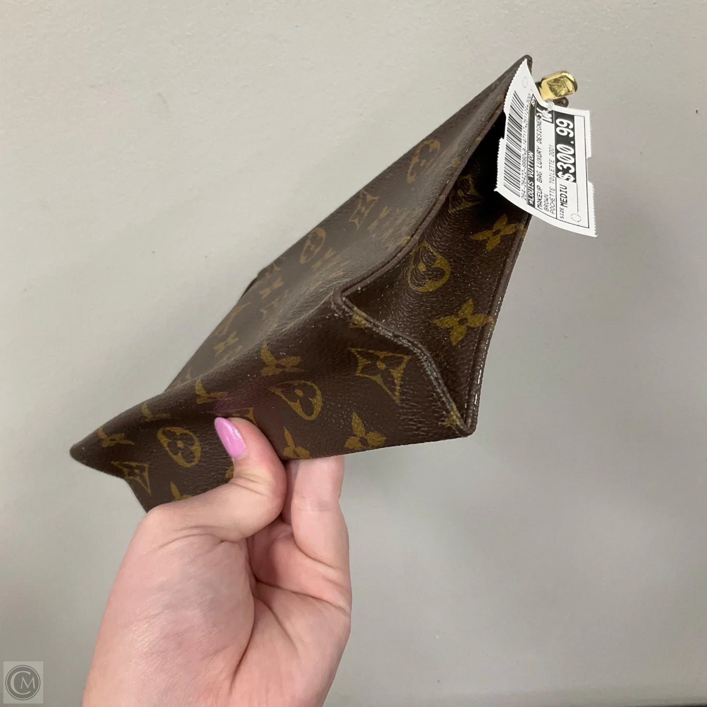 Makeup Bag Luxury Designer By Louis Vuitton, Size: Medium