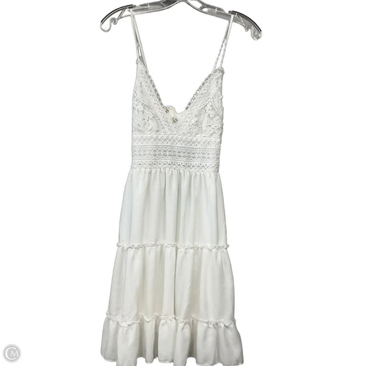 Dress Casual Short By Clothes Mentor In White, Size: S