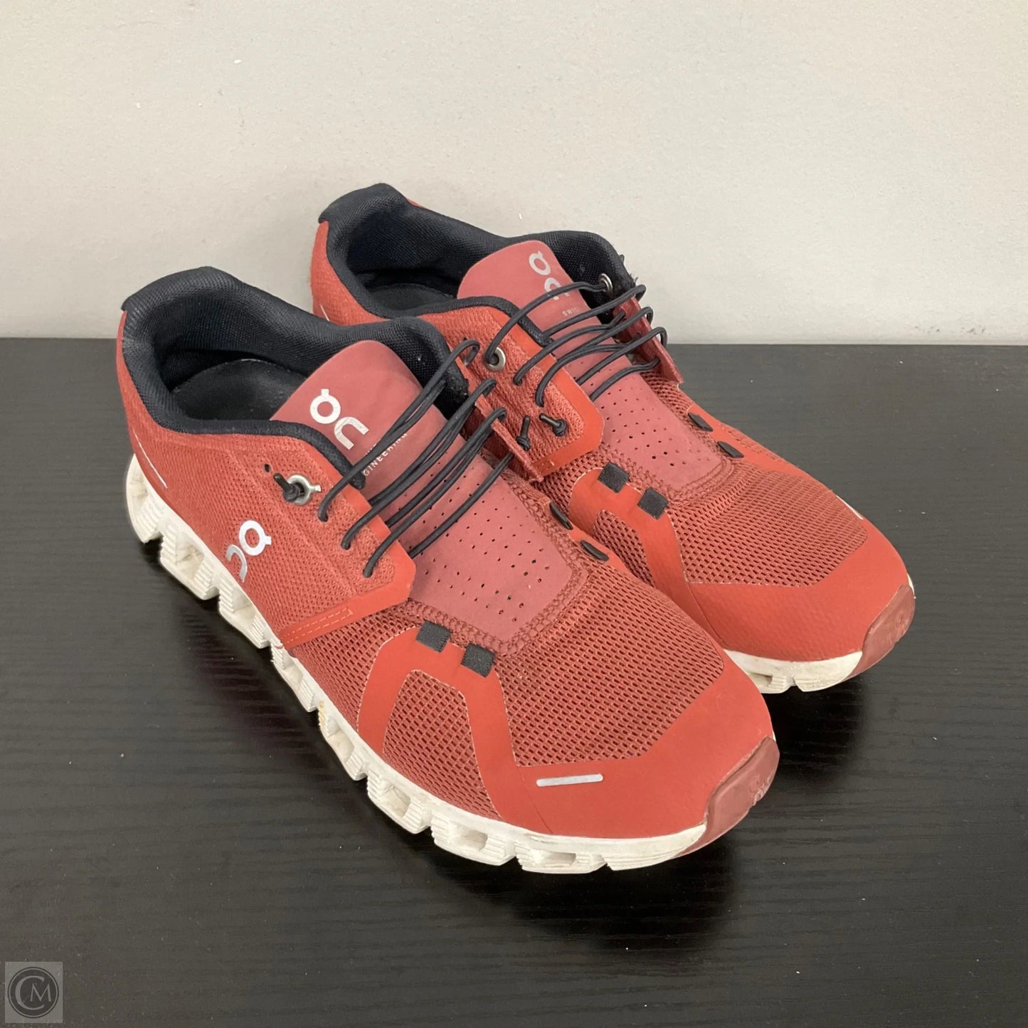 Shoes Athletic By Clothes Mentor In Red, Size: 8.5