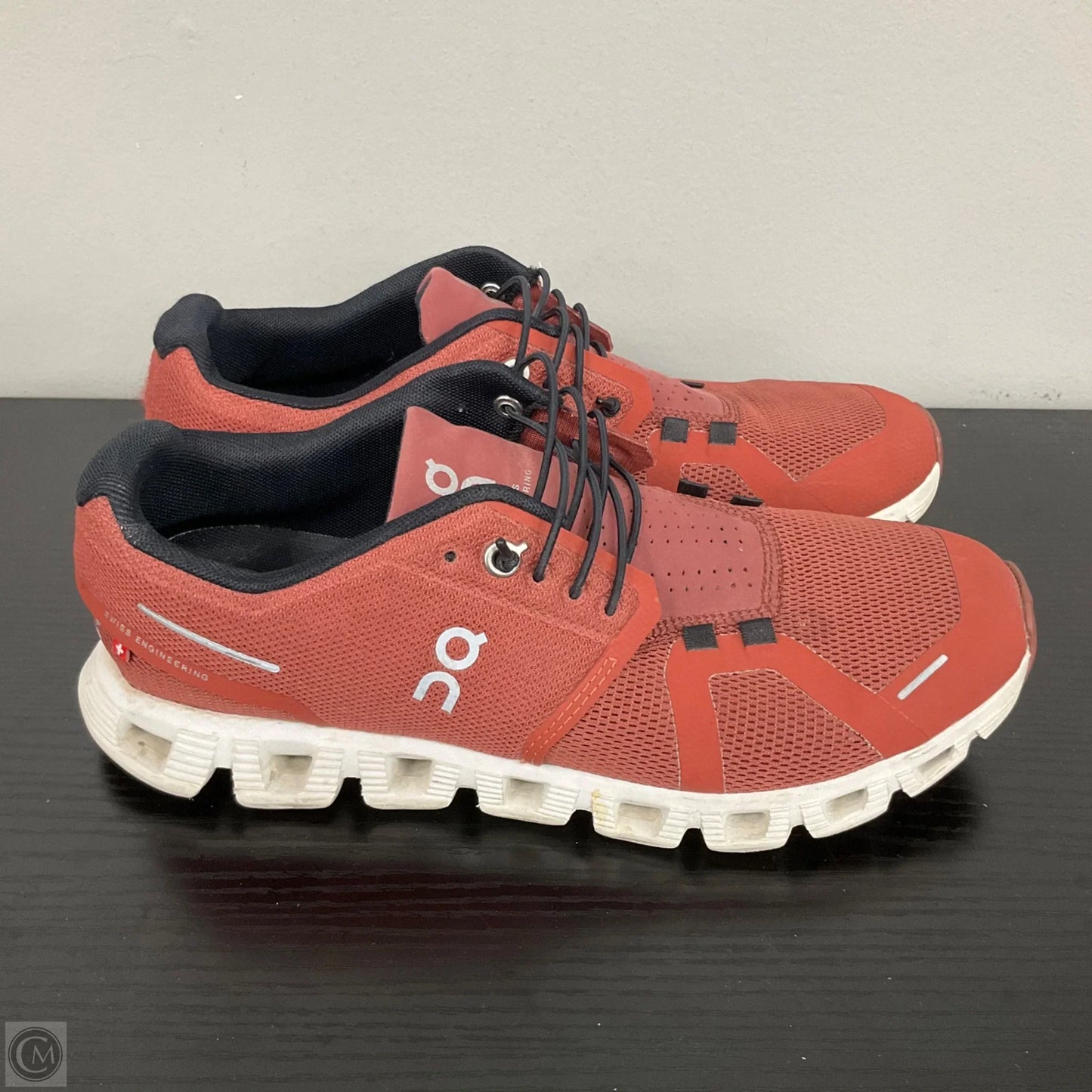 Shoes Athletic By Clothes Mentor In Red, Size: 8.5