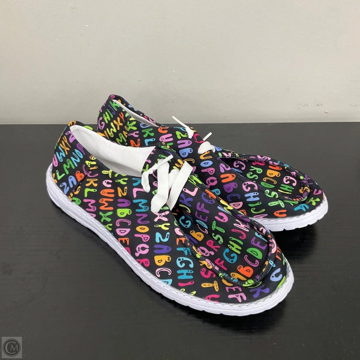 Shoes Sneakers By Clothes Mentor In Black, Size: 9.5