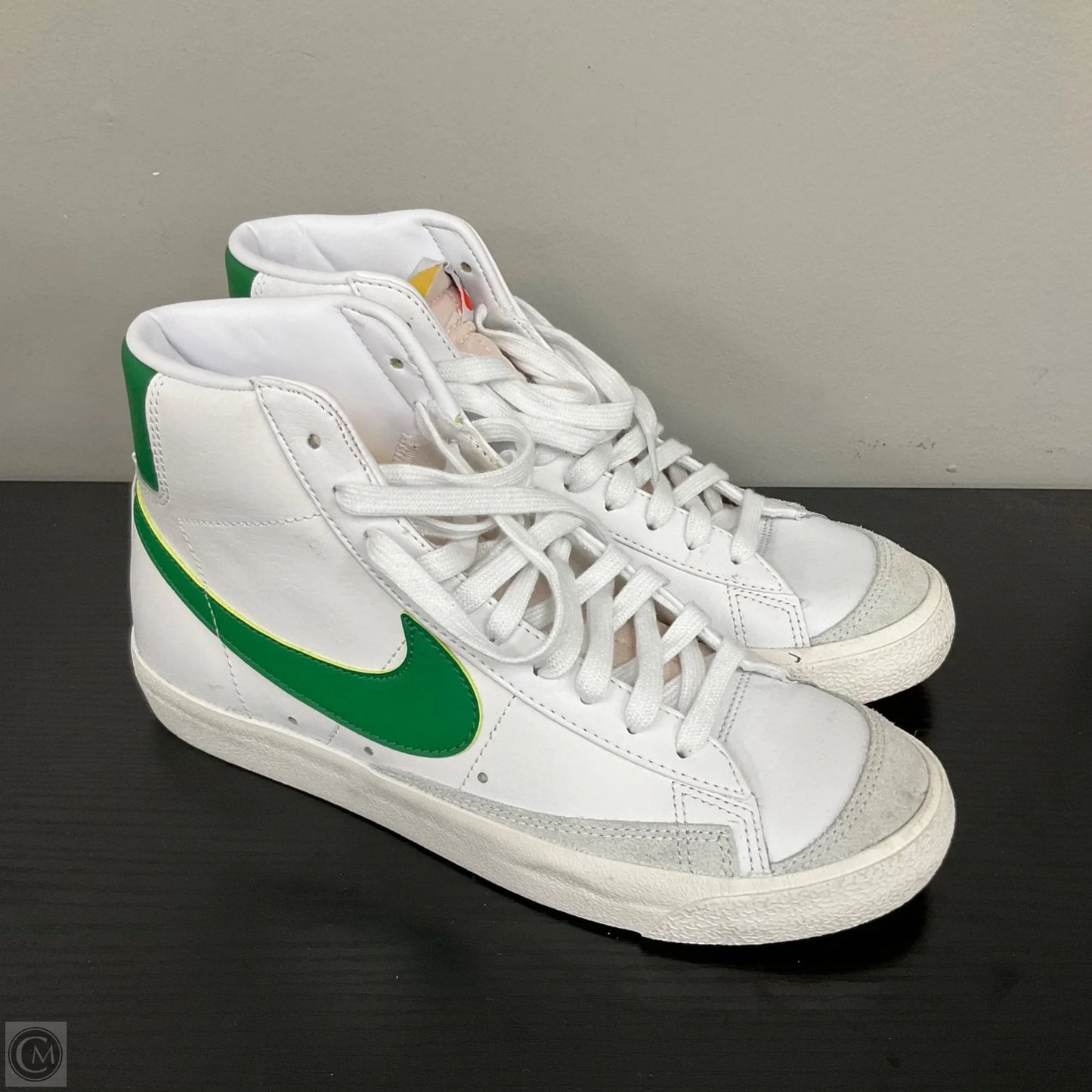 Shoes Athletic By Nike In White, Size: 10