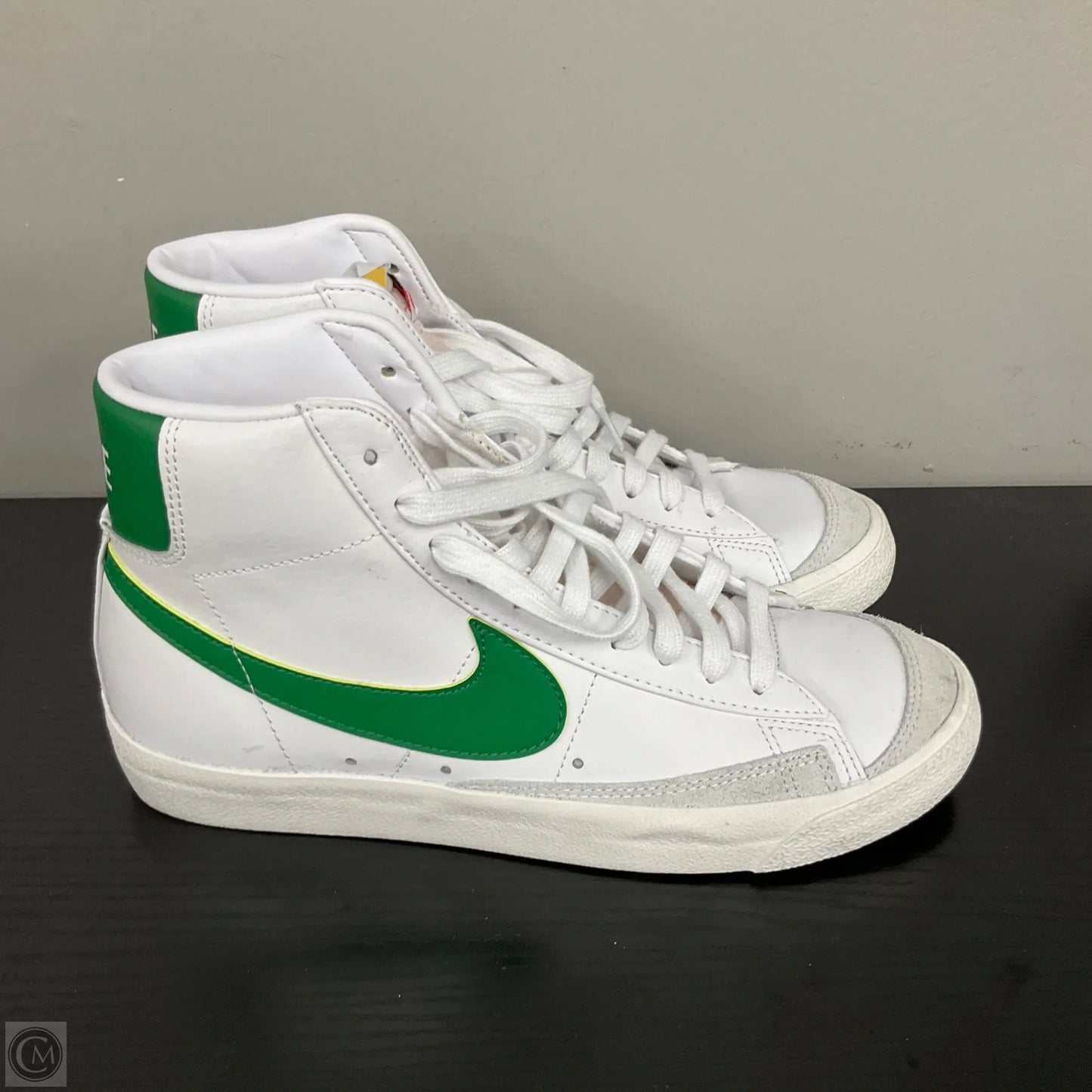 Shoes Athletic By Nike In White, Size: 10