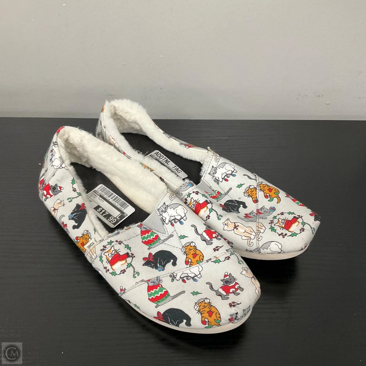 Shoes Flats By Toms In White, Size: 10