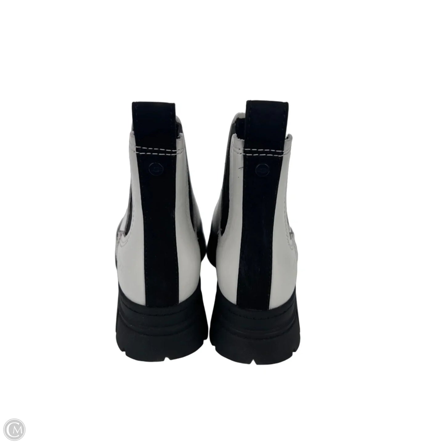 Boots Designer By Ugg In White, Size: 9.5